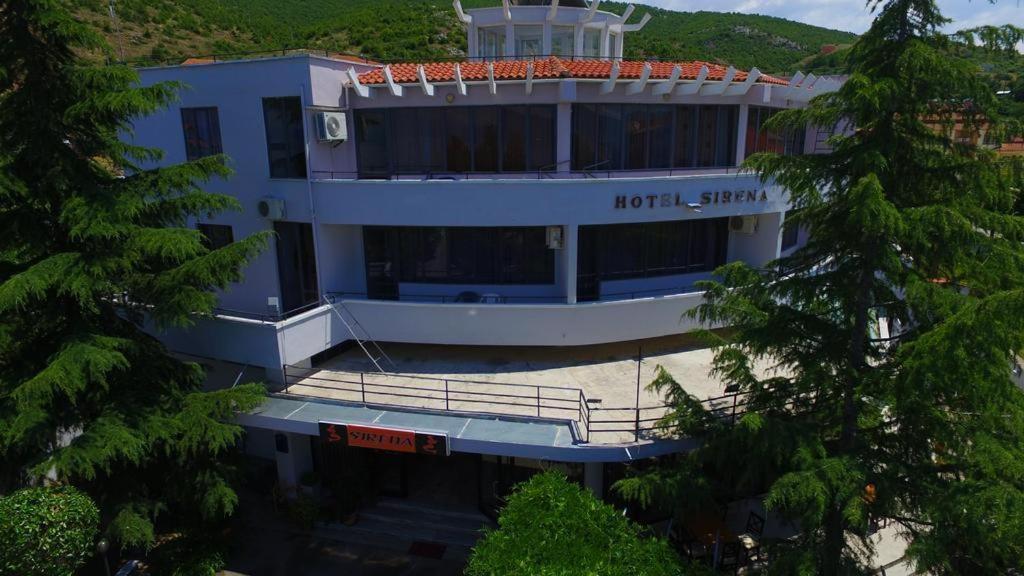 Sirena Hotel Tushemisht エクステリア 写真