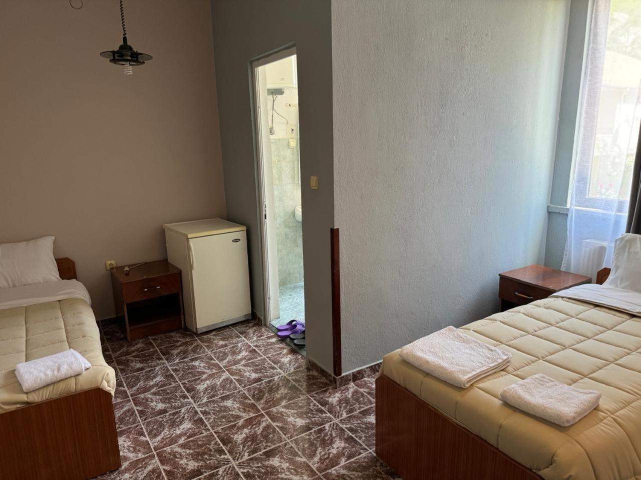 Sirena Hotel Tushemisht エクステリア 写真