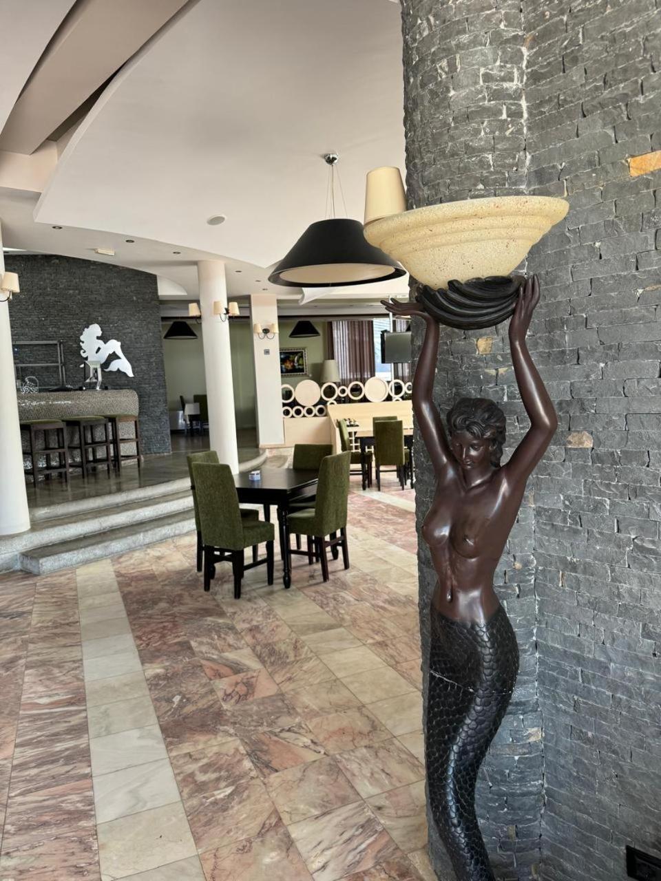 Sirena Hotel Tushemisht エクステリア 写真