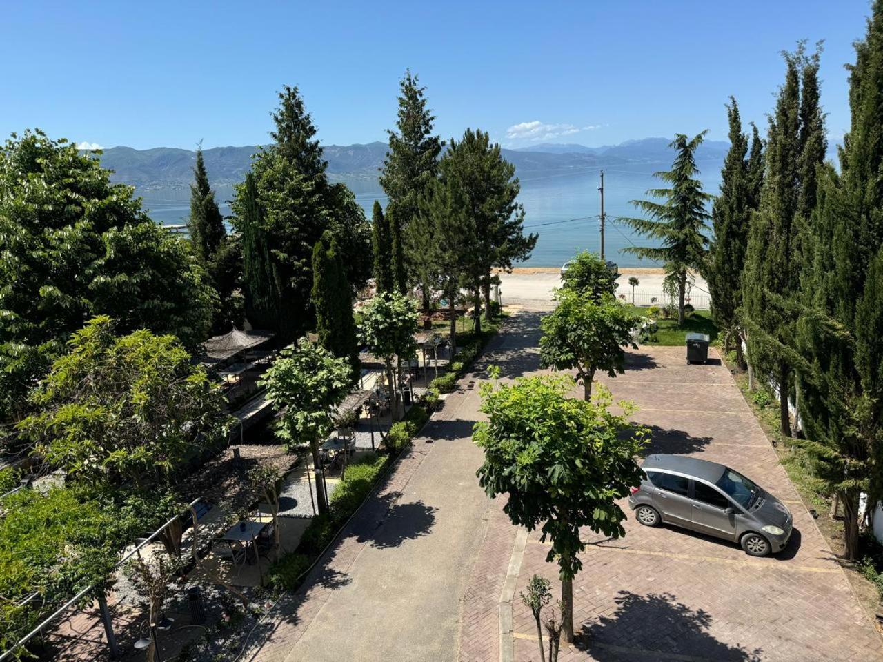 Sirena Hotel Tushemisht エクステリア 写真