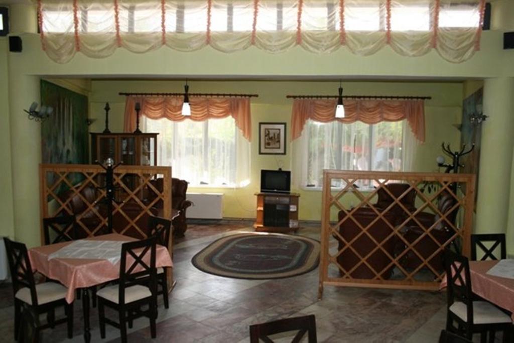 Sirena Hotel Tushemisht エクステリア 写真