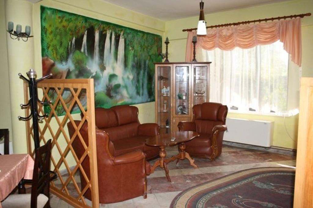 Sirena Hotel Tushemisht エクステリア 写真